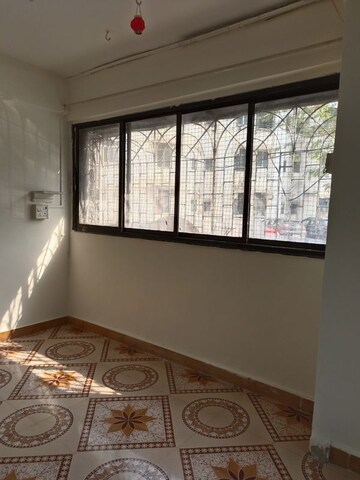 Living Room in 2 BHK Apartment at Andheri West – for Rent