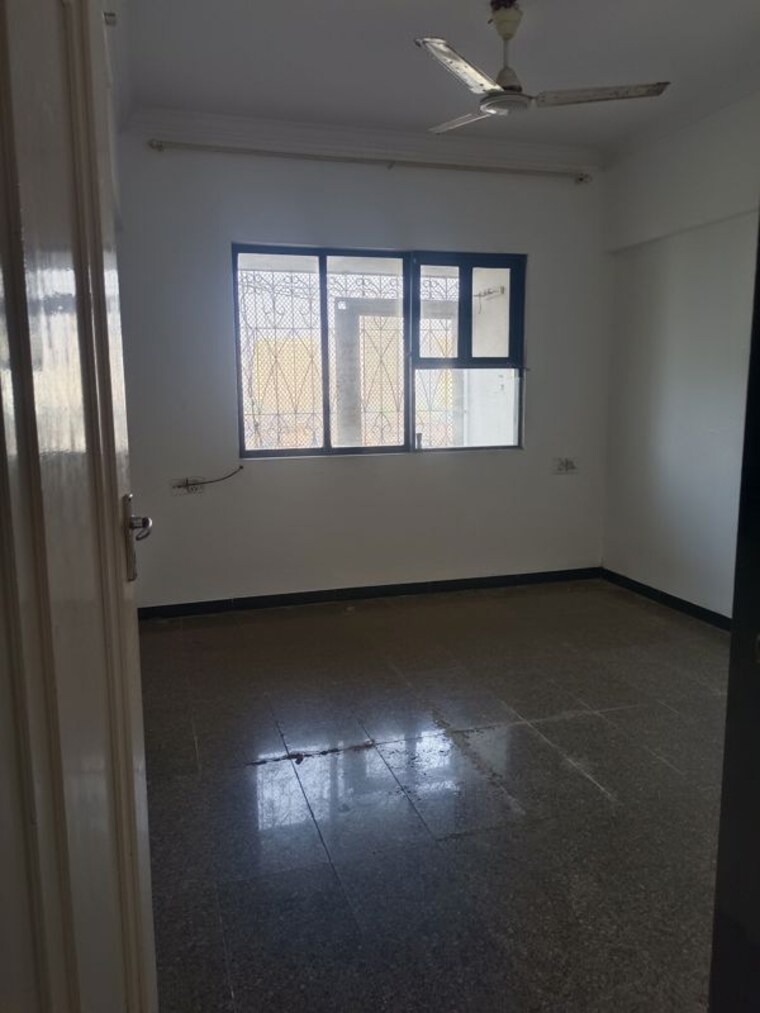 Room, goregaon west 2 Bedroom 684 Sq.Ft. Apartment In Goregaon West Mumbai 9774928