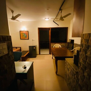 Team Area in 1 BHK Builder Floor at Gautam Nagar – for Rent