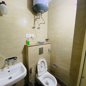 Bathroom in 1 BHK Builder Floor at Gautam Nagar – for Rent