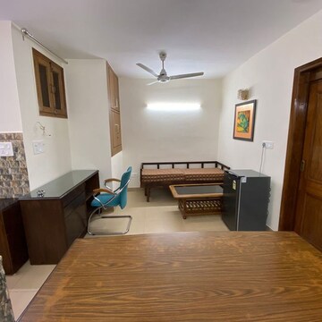 Living Room in 1 BHK Builder Floor at Gautam Nagar – for Rent