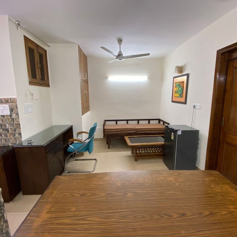 Living Room, gautam nagar 1 Bedroom 70 Sq.Yd. Builder Floor In Gautam Nagar Delhi 9774942