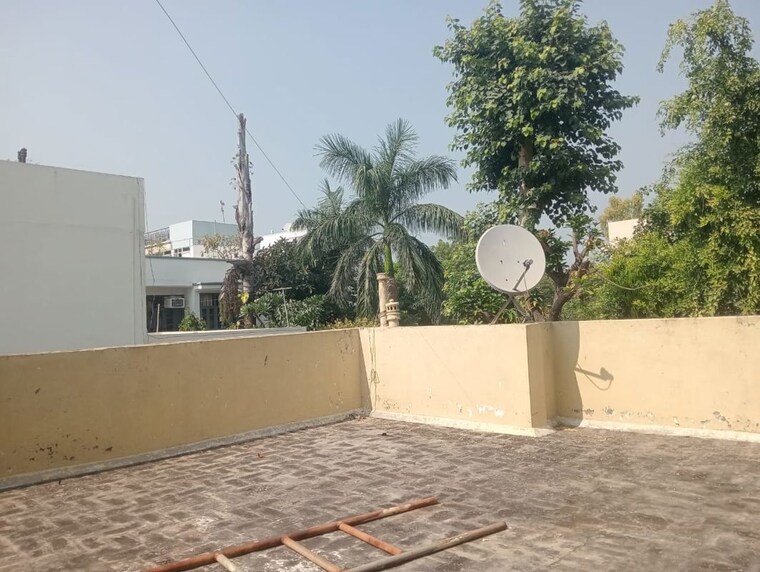 Balcony, saket 1 Bedroom 500 Sq.Ft. Villa In Saket Delhi 9774966
