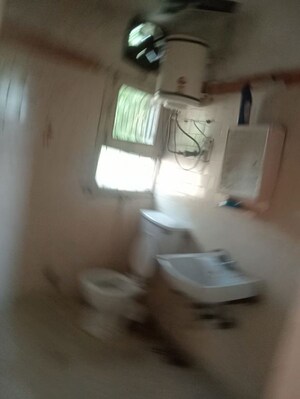 Bathroom in 1 BHK Villa at Saket – for Rent