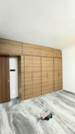 Room in 2 BHK Apartment at Begumpet – for Rent