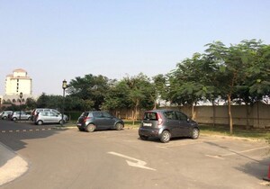 Parking in 3 BHK Apartment at DLF New Town Heights Town Houses, Sector 86 – for Rent