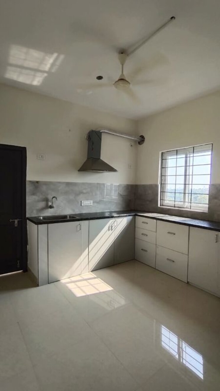 Kitchen, begumpet 3 Bedroom 1800 Sq.Ft. Apartment In Begumpet Hyderabad 9775051