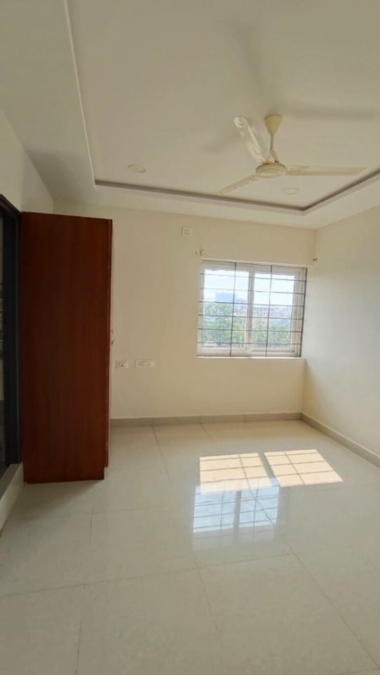 Room, begumpet 3 Bedroom 1800 Sq.Ft. Apartment In Begumpet Hyderabad 9775051