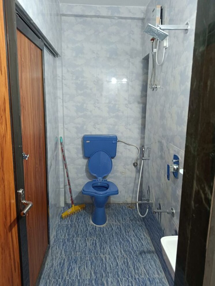 Bathroom, lords-tower 2 Bedroom 720 Sq.Ft. Apartment In Cbd Belapur Sector 15 Navi Mumbai 9775058