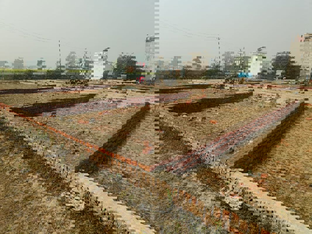 Plot For Sale in Matiyari