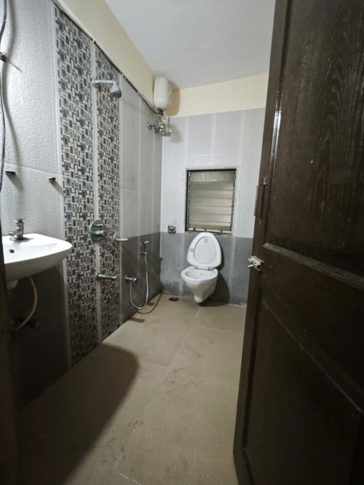 Bathroom, sainath nagar 3 Bedroom 1100 Sq.Ft. Apartment In Sainath Nagar Mumbai 9775079