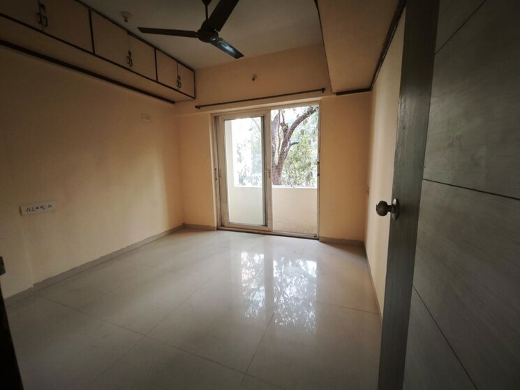 Room, sainath nagar 3 Bedroom 1100 Sq.Ft. Apartment In Sainath Nagar Mumbai 9775079