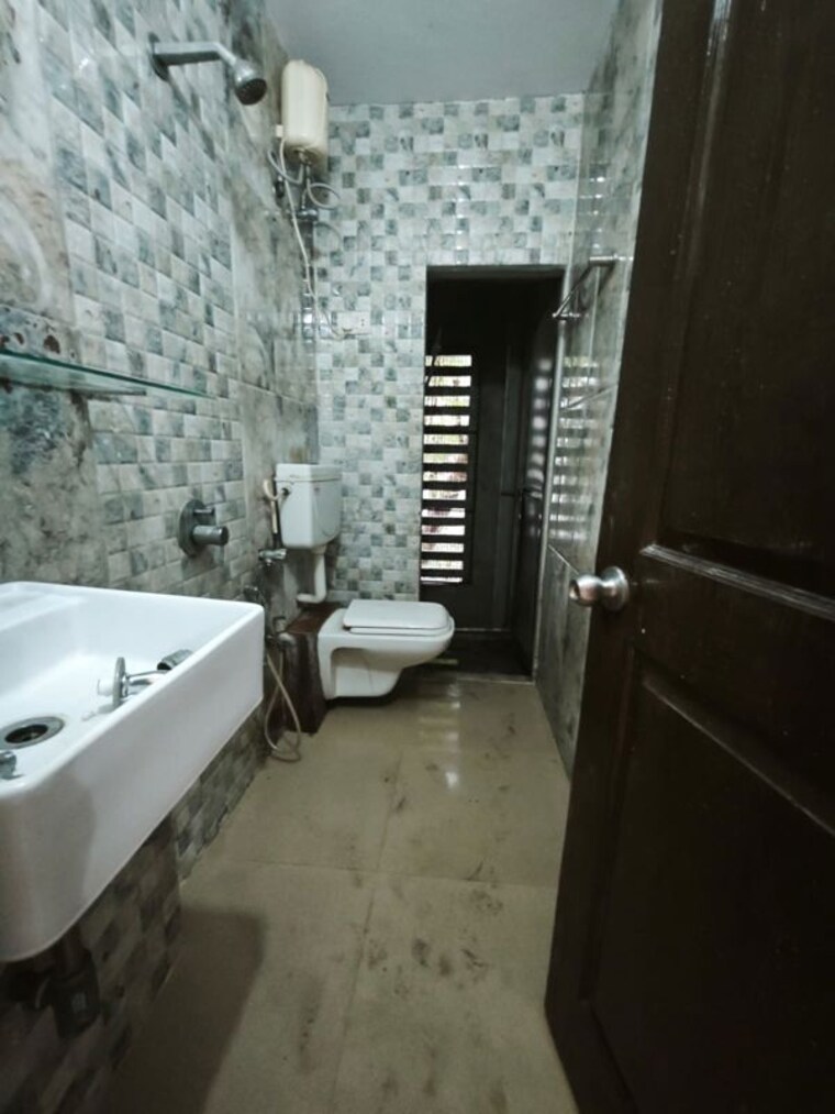 Attached Bathroom, sainath nagar 3 Bedroom 1100 Sq.Ft. Apartment In Sainath Nagar Mumbai 9775079