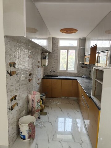 Kitchen in 2 BHK Builder Floor at RWA Apartments Sector 39, Sector 39 – for Rent