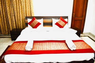 Bedroom in 2 BHK Builder Floor at RWA Apartments Sector 51, Sector 51 – for Rent