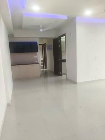Room in 3 BHK Apartment at Adani Ten BKC, Bandra East – for Rent