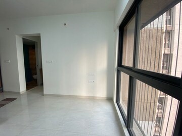 Room in 1 BHK Apartment at Lodha Crown Quality Homes, Majiwada – for Rent