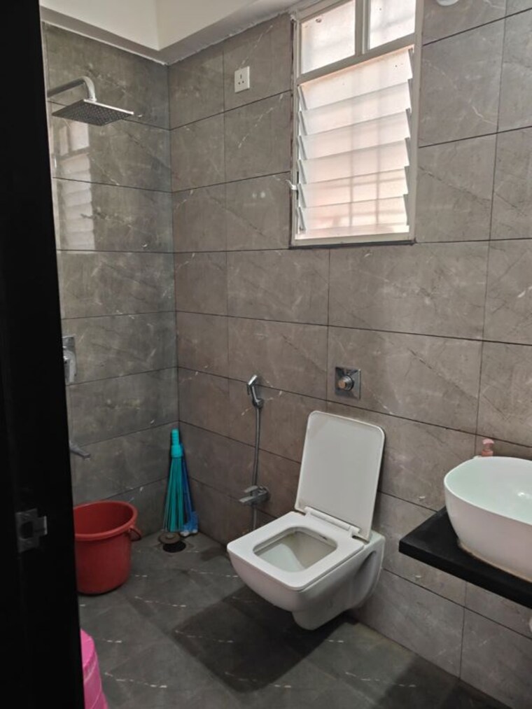Bathroom, wakad 2 Bedroom 850 Sq.Ft. Apartment In Wakad Pune 9775279