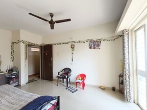 Room in 1 BHK Apartment at Mayureshwar Apartment, Vadgaon Budruk – for Sale