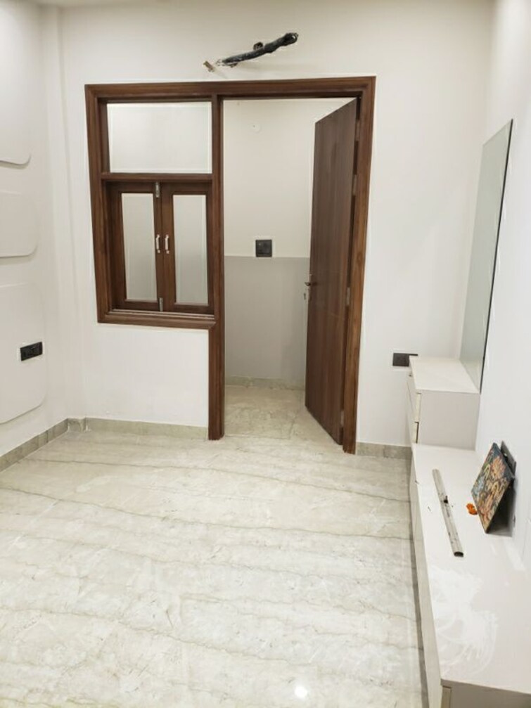 Cover Image, janakpuri 2 Bedroom 850 Sq.Ft. Builder Floor In Janakpuri Delhi 9775287