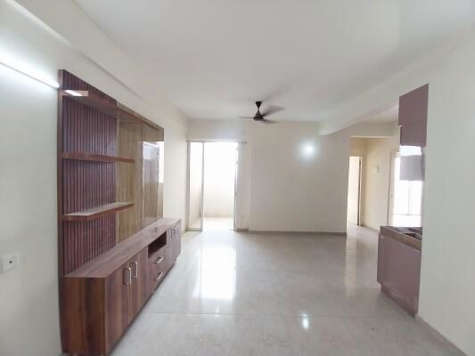 3 BHK + Servant Room Apartment For Rent in DLF New Town Heights III