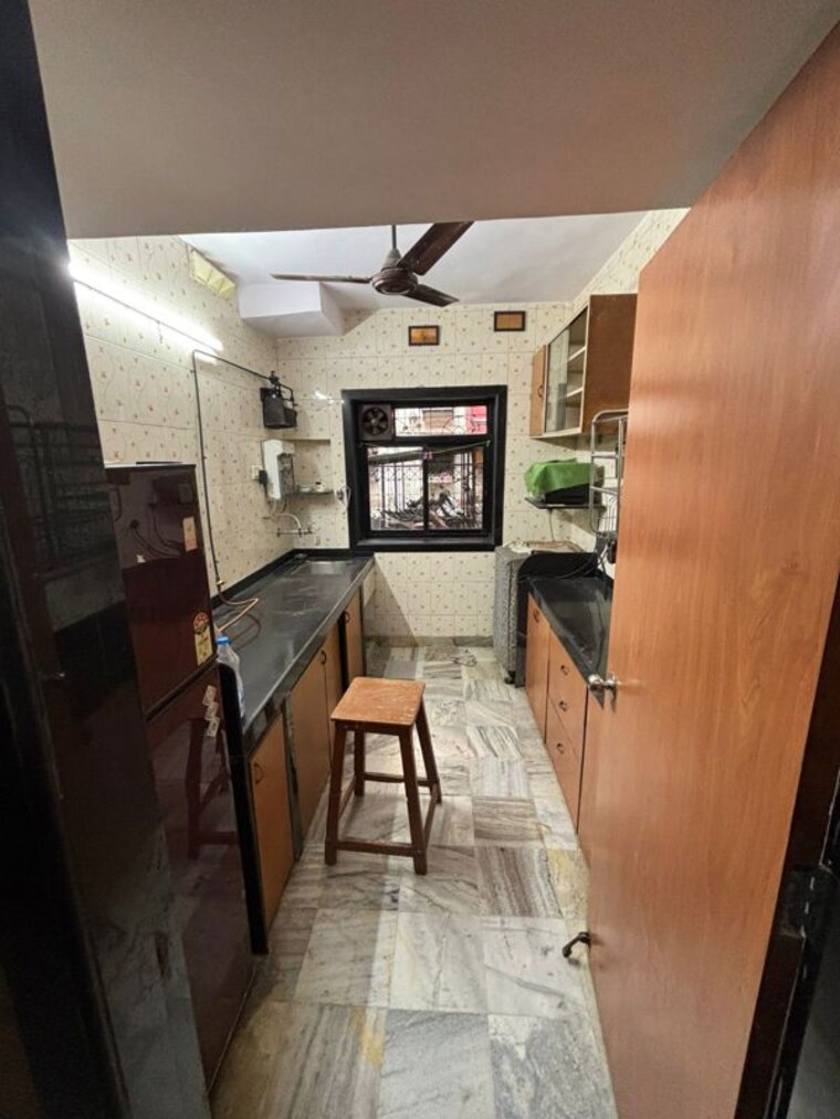  Parking, janki-kutir 2 Bedroom 600 Sq.Ft. Apartment In Bangur Nagar Mumbai 9775307