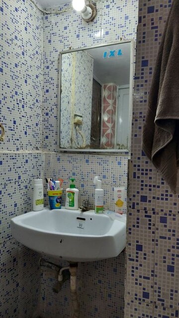 Bathroom in 2 BHK Builder Floor at RWA Apartments Sector 52, Sector 52 – for Rent
