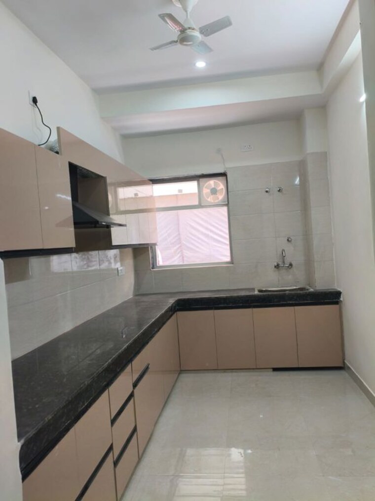 Kitchen, unitech-ivory-towers 2.5 Bedroom 1675 Sq.Ft. Apartment In Sector 40 Gurgaon 9775325