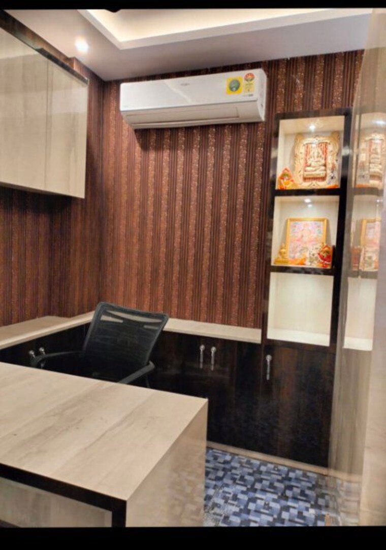 Team Area, exhibition road Commercial Office Space 355 Sq.Ft. In Exhibition Road Patna 9774459