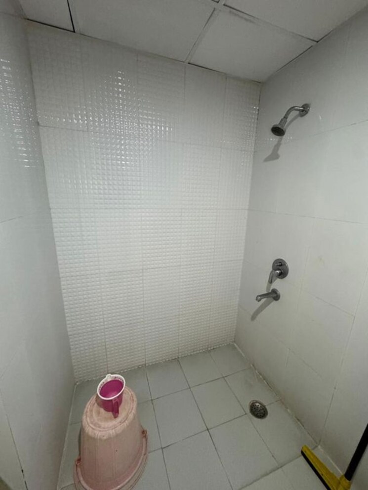 Bathroom, ss-aaron-ville 4 Bedroom 3500 Sq.Ft. Builder Floor In Sector 48 Gurgaon 9775356