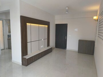 Room in 2 BHK Apartment at Signature Global Proxima, Sector 89 – for Rent