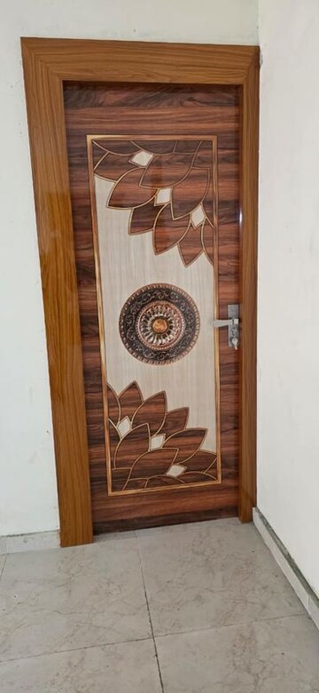 Furnished Amenities in 2 BHK Apartment at MRG Ultimus, Sector 90 – for Rent