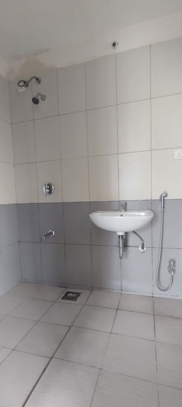 Bathroom in 3 BHK Apartment at Nanded Asawari, Nanded – for Rent