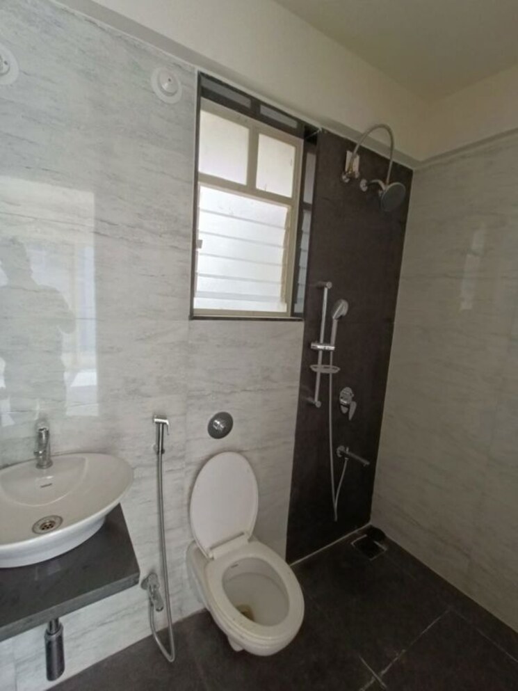 Bathroom, rambaug colony 2 Bedroom 1400 Sq.Ft. Apartment In Rambaug Colony Pune 9775393