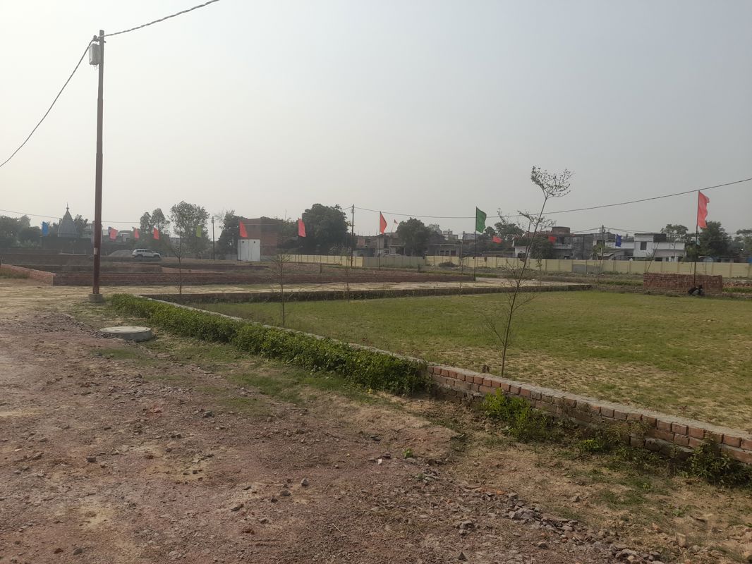 Plot For Sale in Gosainganj
