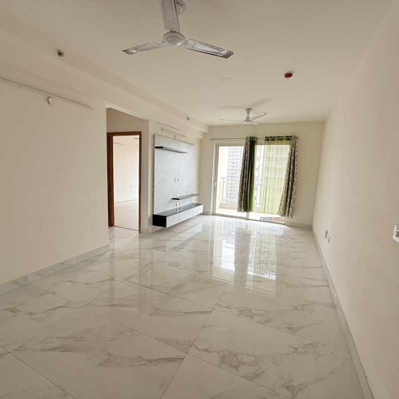 3 BHK + Extra Room Apartment For Rent in Pyramid Altia