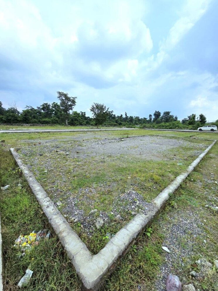 undefined, jolly grant  223 Sq.Yd. Plot In Jolly Grant Dehradun 9773436
