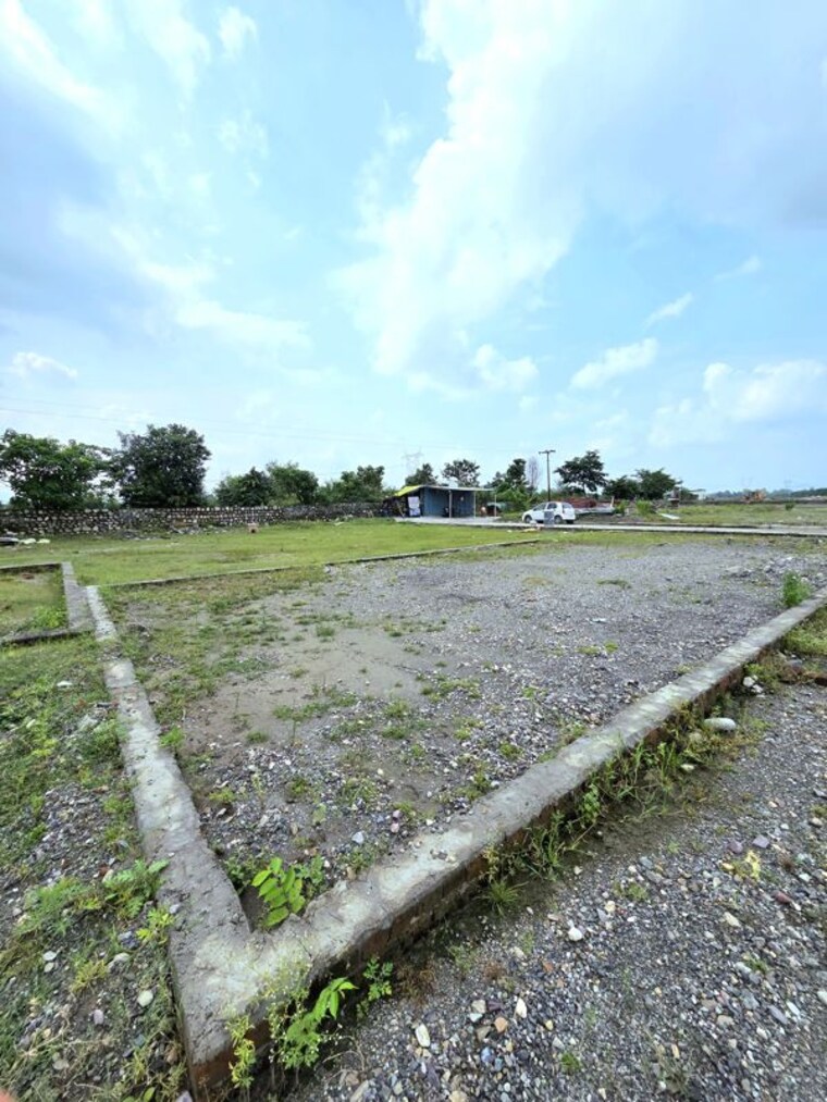 undefined, jolly grant  223 Sq.Yd. Plot In Jolly Grant Dehradun 9773436
