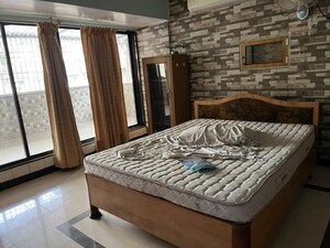 Bedroom in 2 BHK Apartment at Shah Complex 2, Sanpada – for Rent