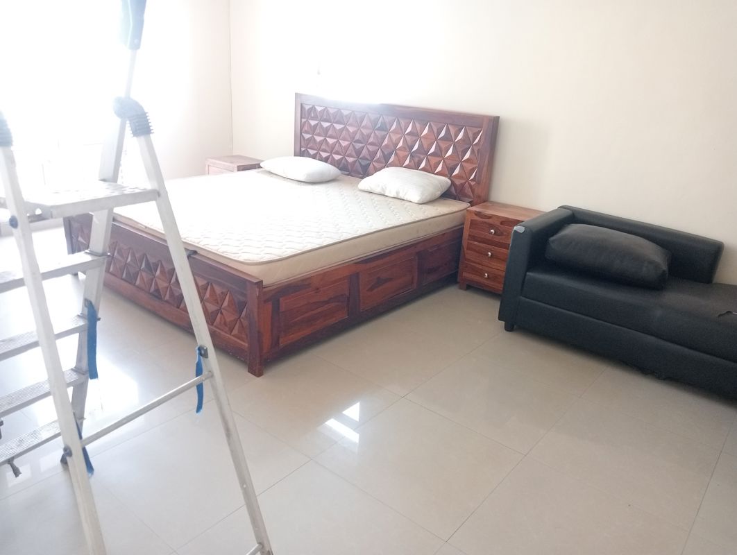 4 BHK + Servant Room Apartment For Rent in DLF Belvedere Towers