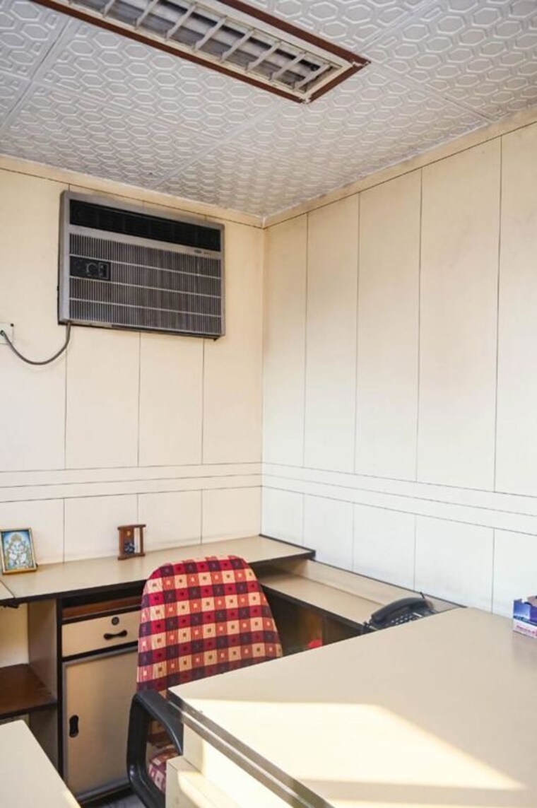 Team Area, barabazar market Commercial Office Space 250 Sq.Ft. In Barabazar Market Kolkata 9775483