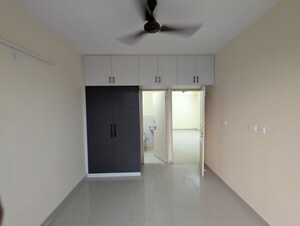 Room in 2 BHK Apartment at Pyramid Elite, Sector 86 – for Rent