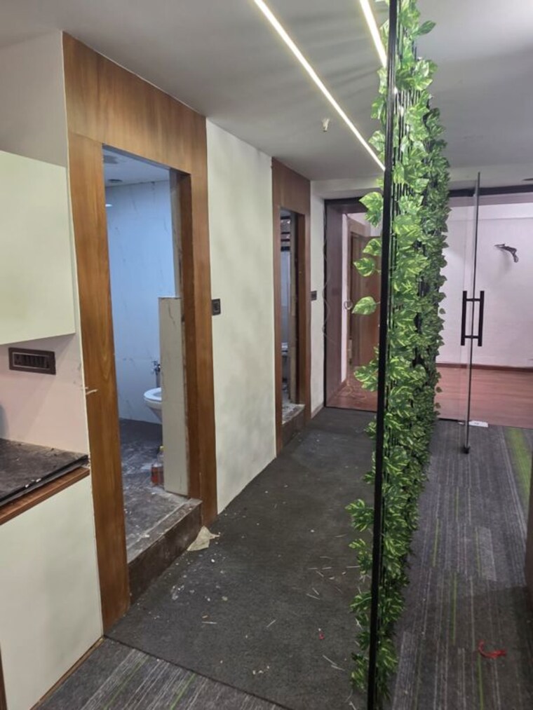 Other, vijay nagar Commercial Office Space 2339 Sq.Ft. In Vijay Nagar Indore 9775400