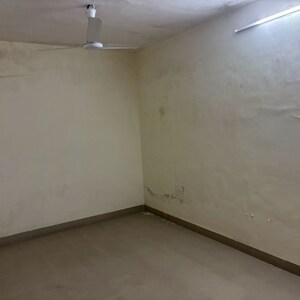 Room in 3 BHK Independent House at Sector 62 – for Rent