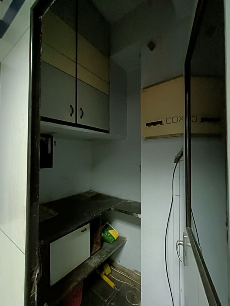 undefined, esplanade Commercial Office Space 450 Sq.Ft. In Esplanade Kolkata 9775646