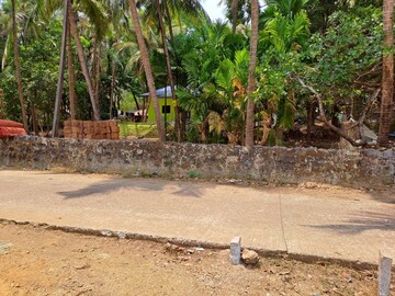  Plot For Sale in Kodibag