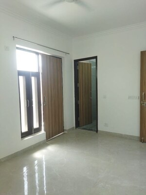 Room in 1 BHK Builder Floor at Chattarpur – for Rent