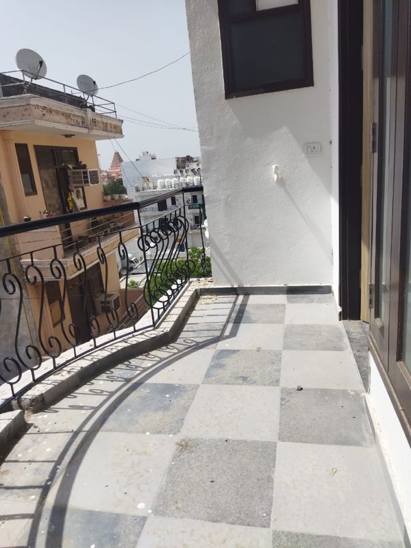 1 BHK + Servant Room Builder Floor For Rent in Chattarpur