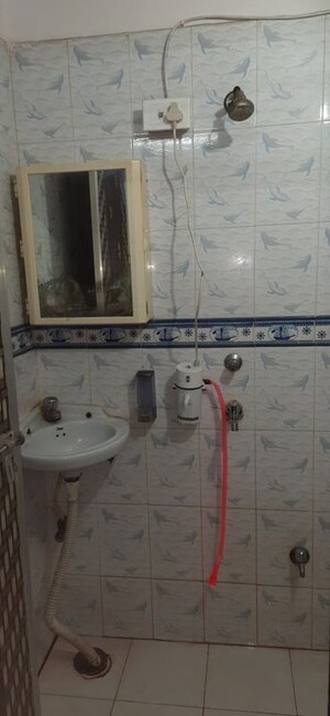 Bathroom in 2 BHK Villa at Aliganj Plaza, Aliganj – for Rent