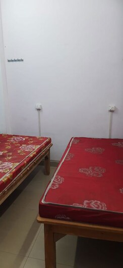 2 BHK + Study Room Villa For Rent in Aliganj Plaza